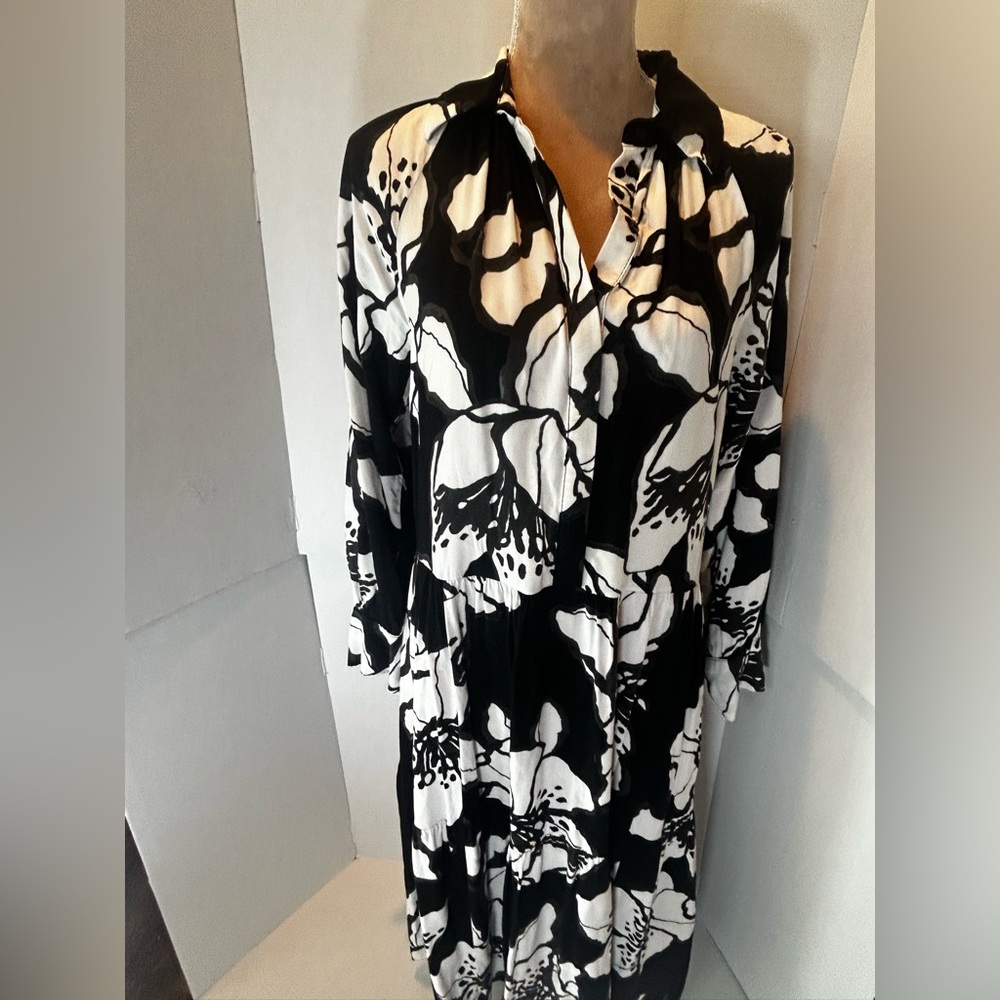 H&M Monochrome Floral Long Sleeve Dress